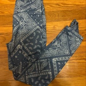 Aerie crossover leggings with print